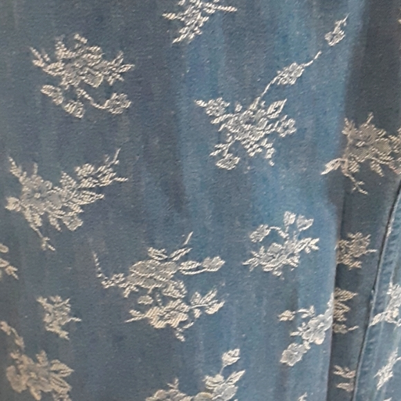 Liz Claiborne Company (Crazy Horse) Floral, Maxi, Chambray Skirt 8P - Picture 5 of 9